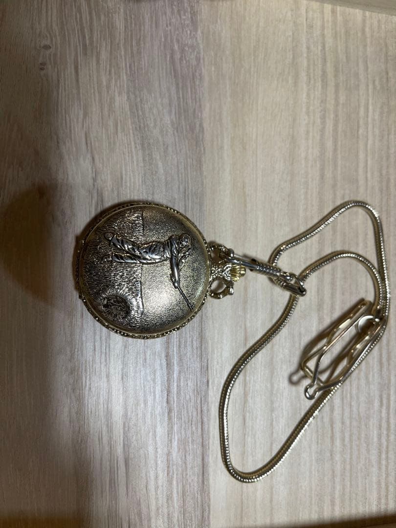 クォーツの懐中時計