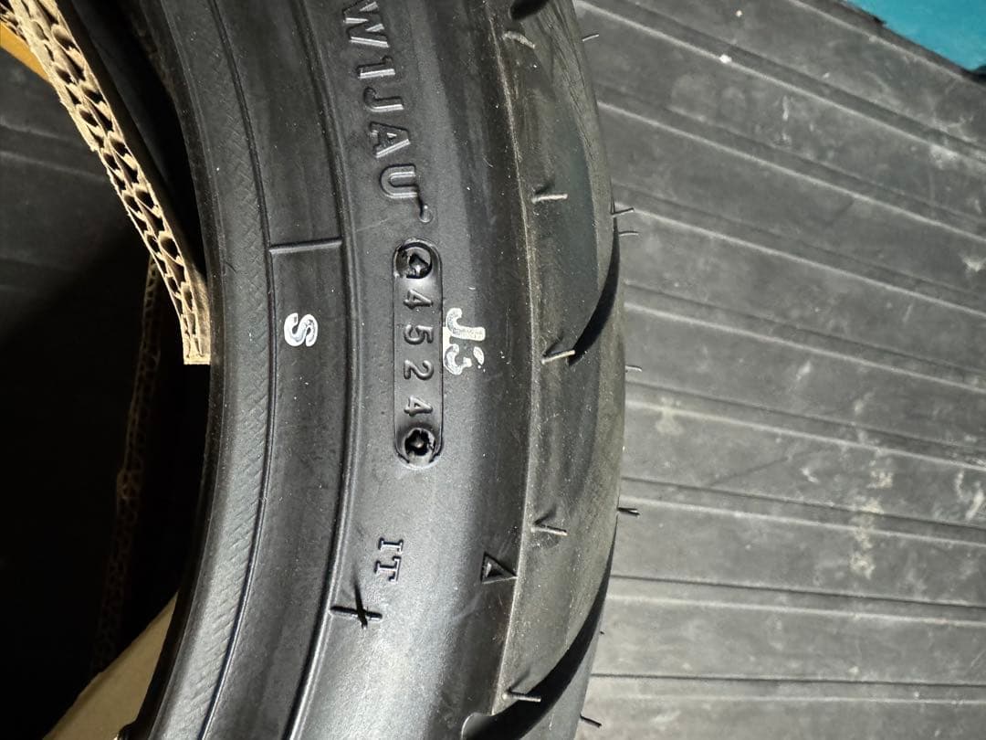 シグナスX IRCタイヤ