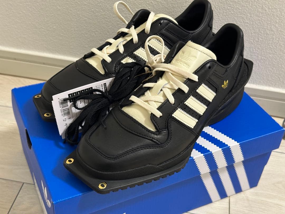 【新品未使用】adidas Forum SQ Cubism w (24.5cm)