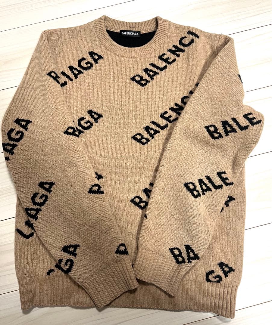 バレンシアガ ニット