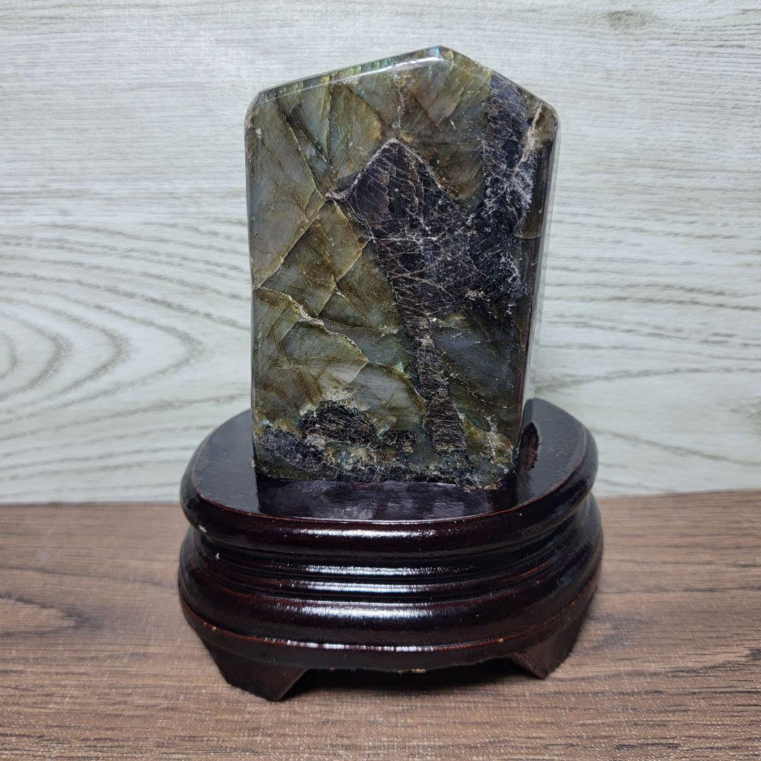 巨大ラブラドライト 原石 789g　台座付