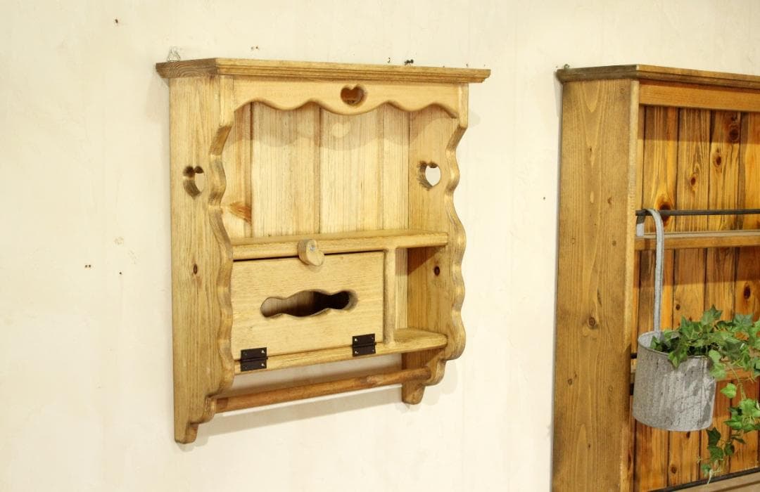 ハンドメイド　ハートのティッシュシェルフ タオルホルダーつき