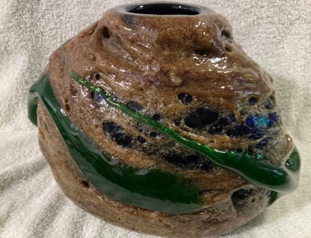 稲嶺盛吉　茶泡大花瓶