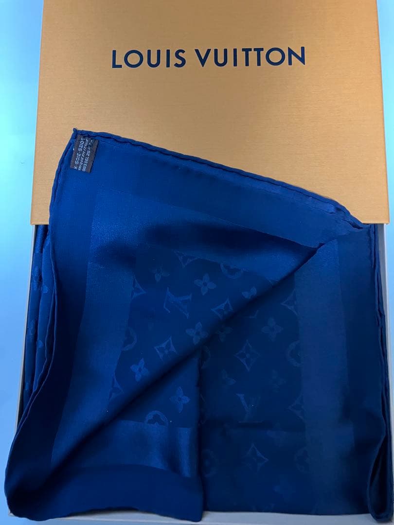 美品LOUIS VUITTON モノグラムクラシック スカーフ、ストール　ブルー