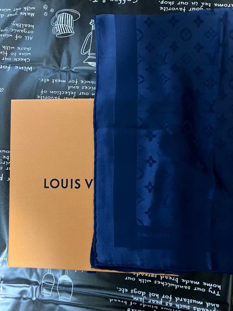 美品LOUIS VUITTON モノグラムクラシック スカーフ、ストール　ブルー
