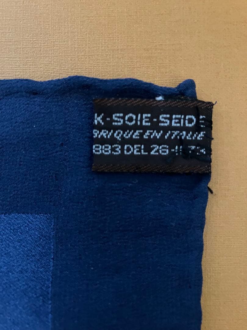 美品LOUIS VUITTON モノグラムクラシック スカーフ、ストール　ブルー