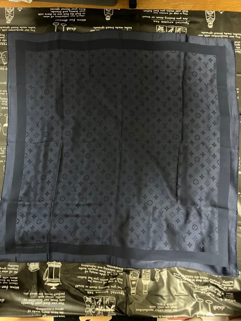 美品LOUIS VUITTON モノグラムクラシック スカーフ、ストール　ブルー