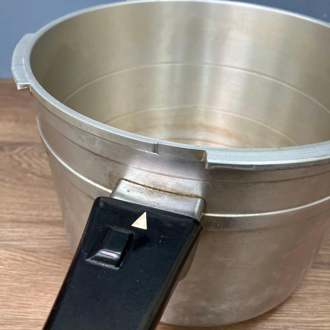 E-2 CO・OP 北陸アルミ 圧力鍋 5.5L 大容量 レトロ キッチン用品