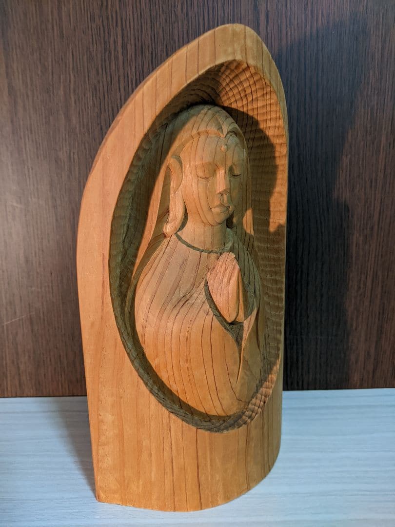 平和観音さま　　実物・立体作品　　作品番号 B−3　彫刻家　岩村一博