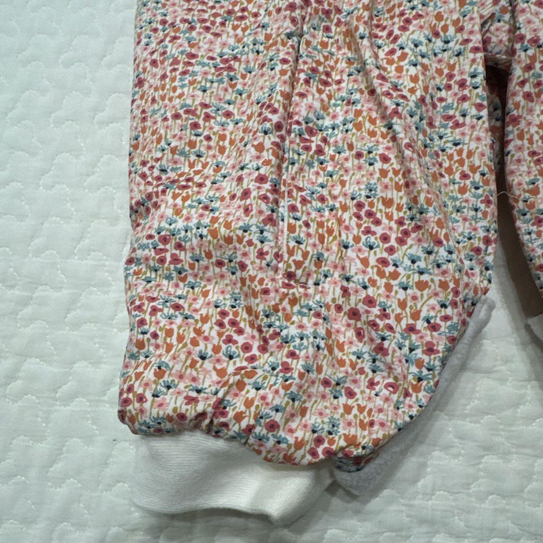 ファミリア　80 新品　リバティ　ジャンプスーツ　テリア　花柄　防寒具