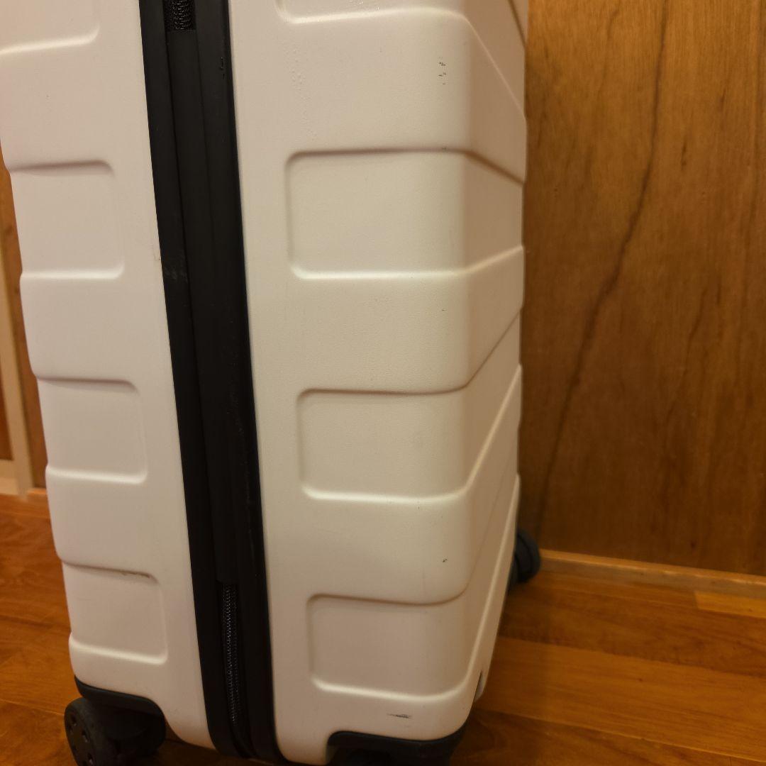 無印良品 バーを自由に調節できるハードキャリーケース 36L 白 ストッパー付