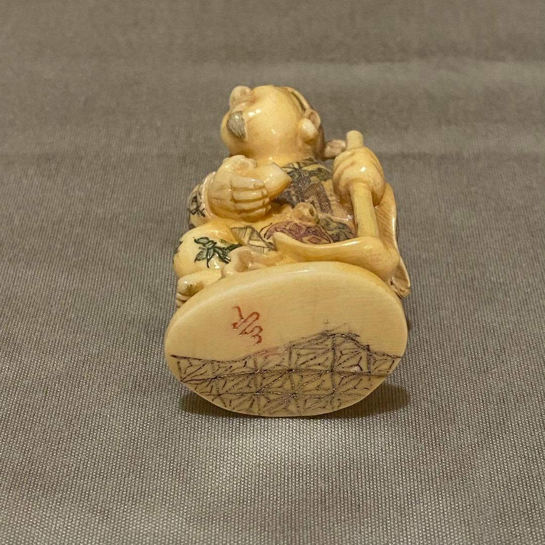 古美術 在銘 山口 カバ牙 根付 河馬 骨董 Netsuke 人物 彫刻⑥