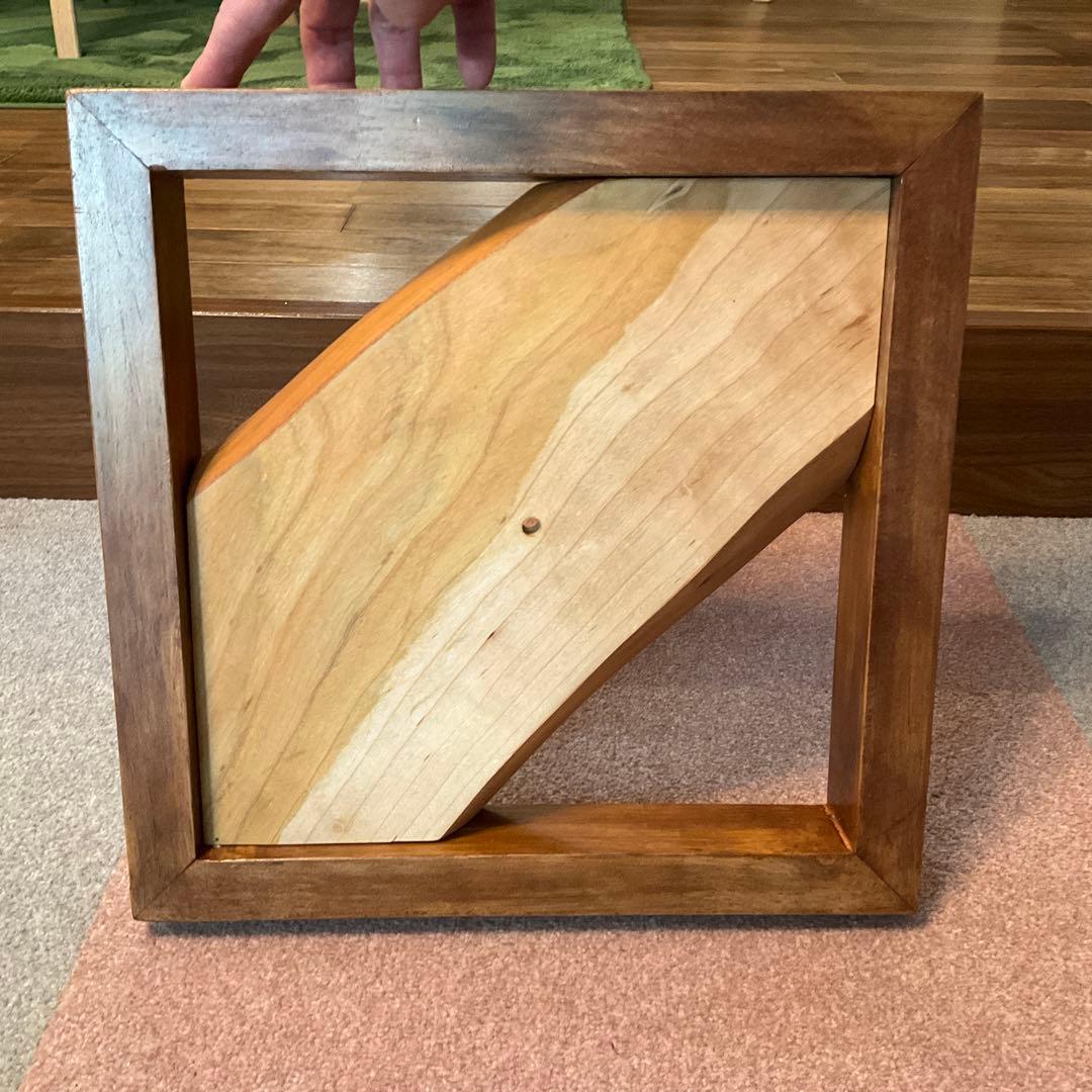 無垢板のデザイン時計