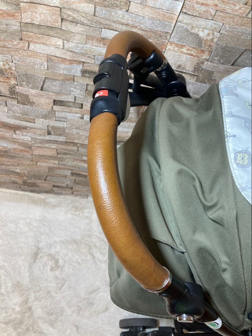 Aprica ラクーナビッテクッション　ベビーカー カーキ　レザー　アニマル