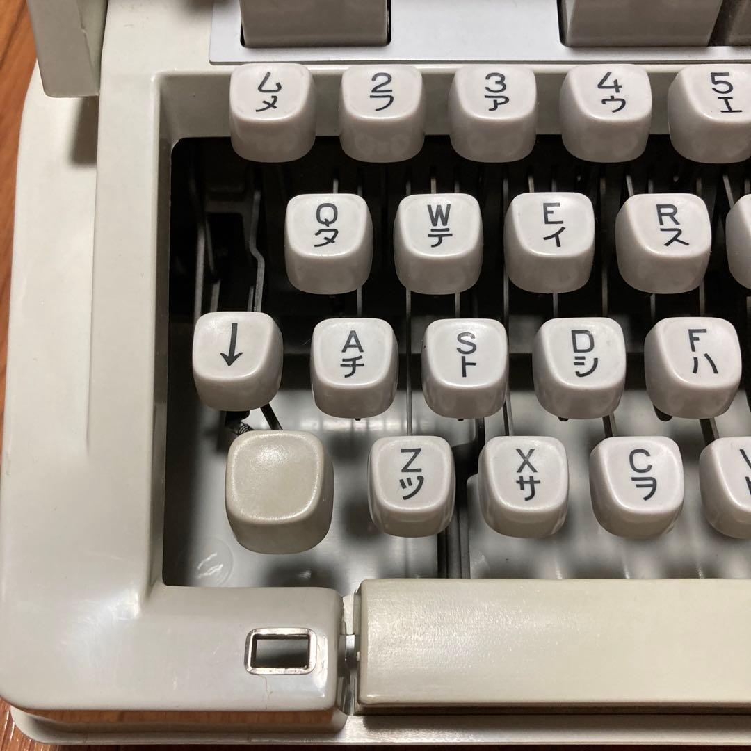 タイプライター　HERMES3000 ヘルメス　蚤の市　アンティーク