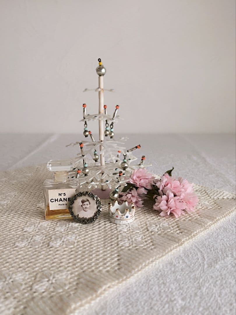 【まーちゃん さま】antique ✵* アンティークビーズの ホワイトツリー