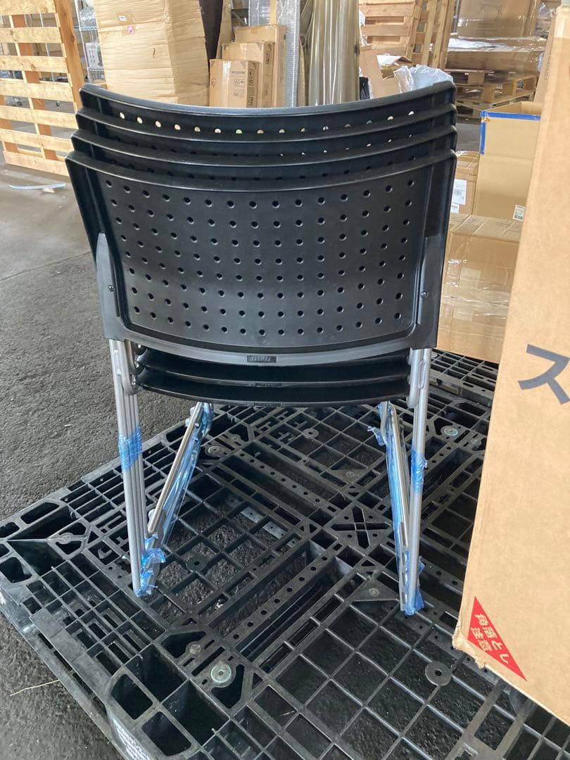 【4脚セット】【背/樹脂 座/樹脂】アイリスチトセ ミーティングチェア ブラック