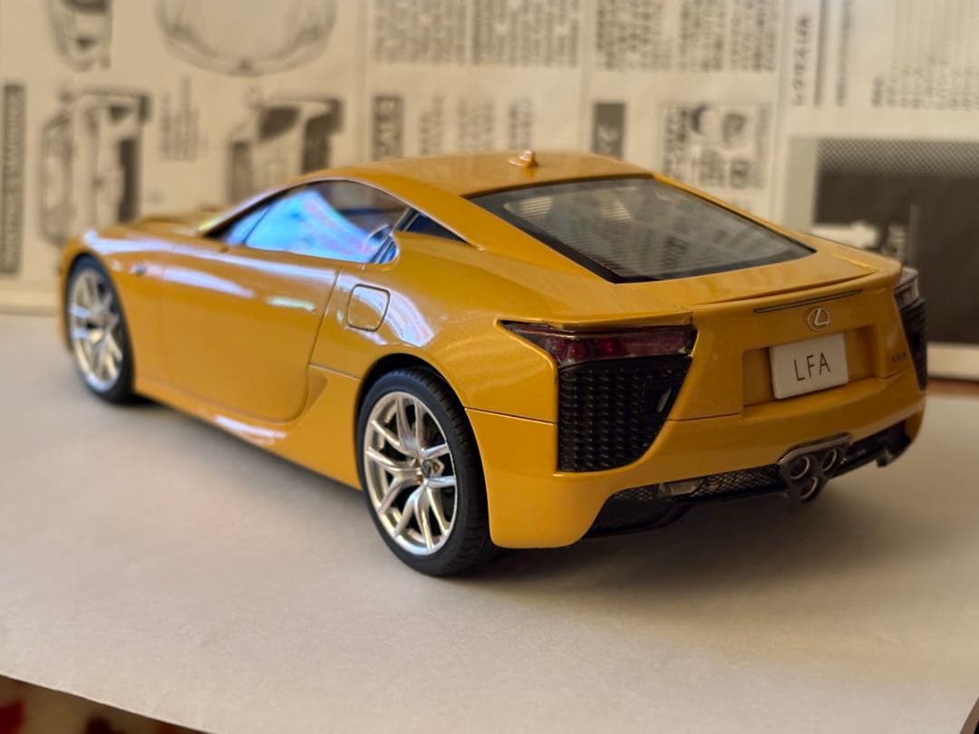 タミヤLexus LFA 1/24スケールモデル　イエローパールマイカ塗装完成品