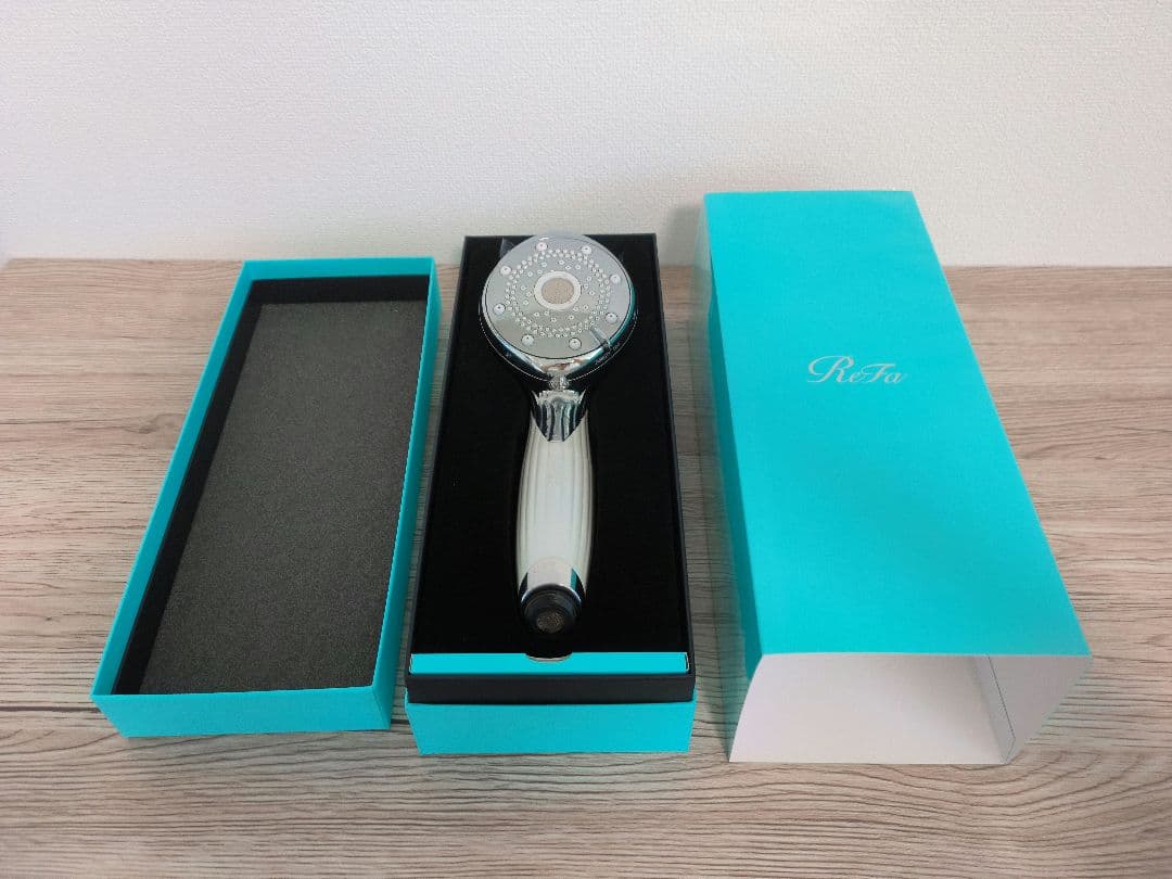 リファ ファインバブルピュア シャワーヘッド ホワイト 箱付き