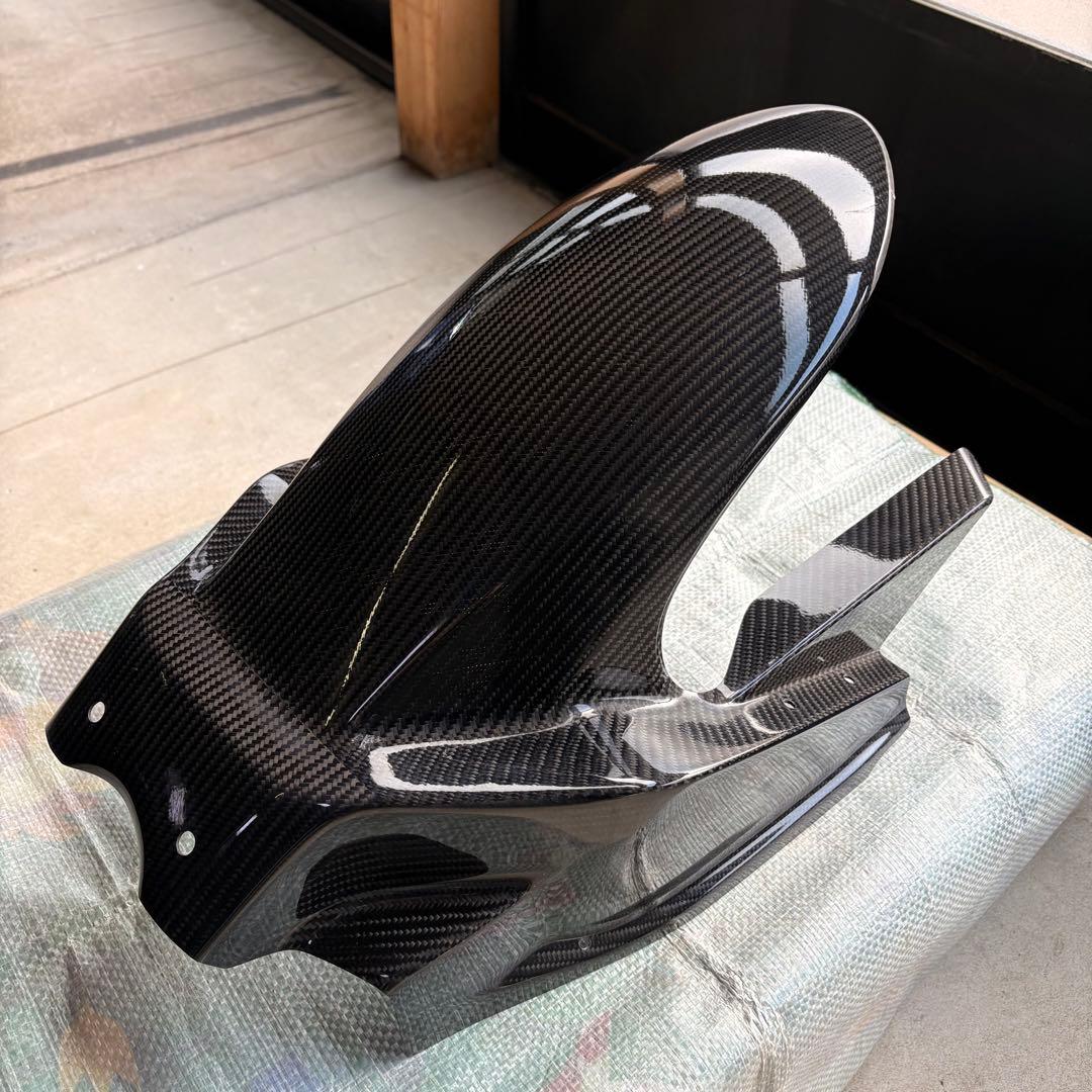 スズキハヤブサ3型　綾織カーボンリアフェンダー