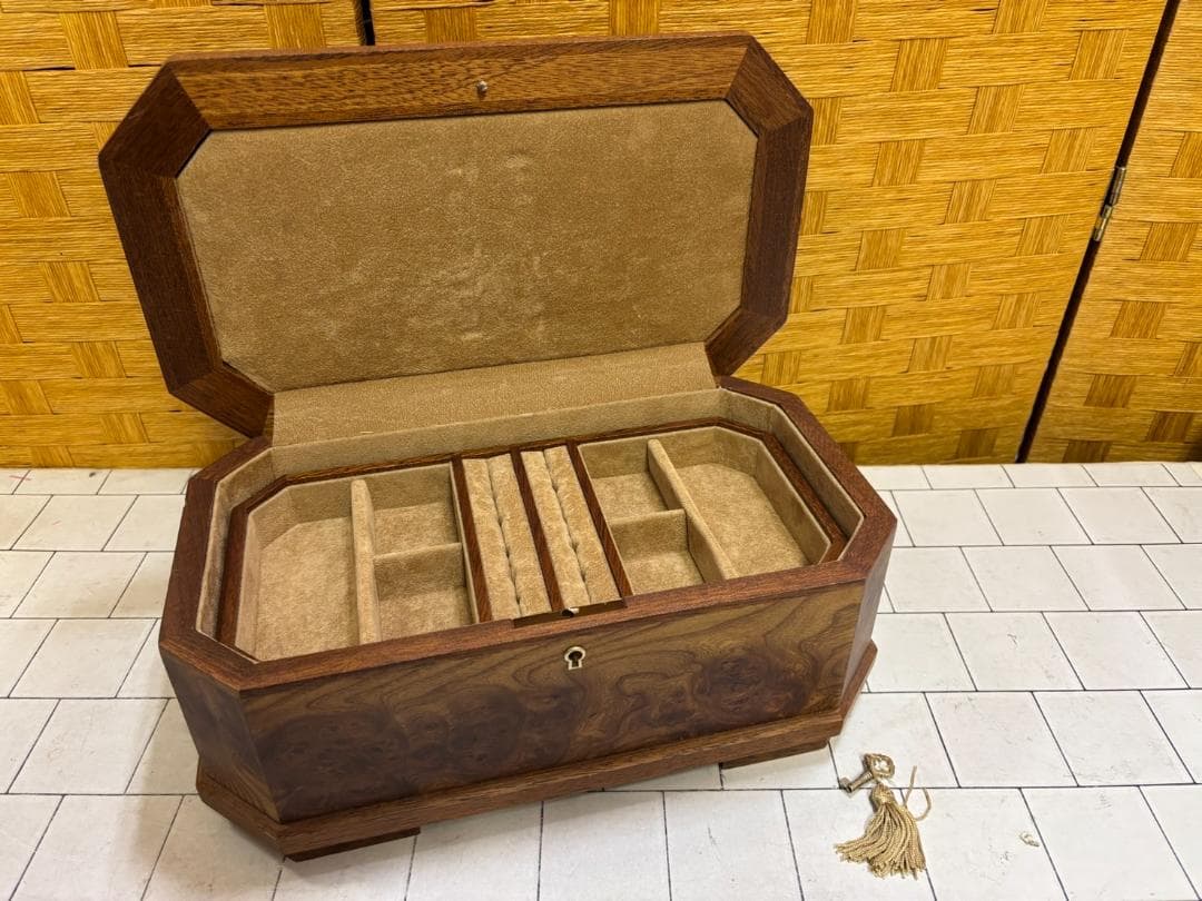 【難あり中古品】AQRESTI ジュエリーボックス 宝石箱 鍵付き イタリア製