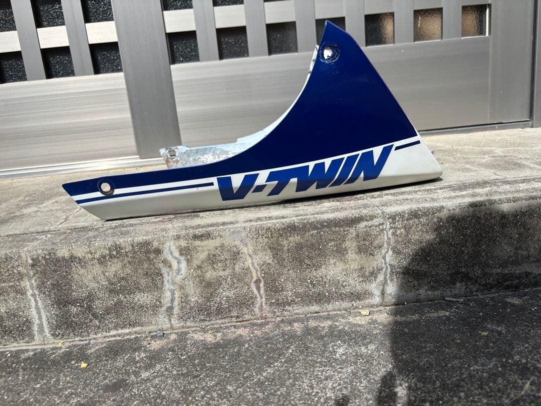 V-TWIN カウル 青/白　　vtz vt250z vtr vt