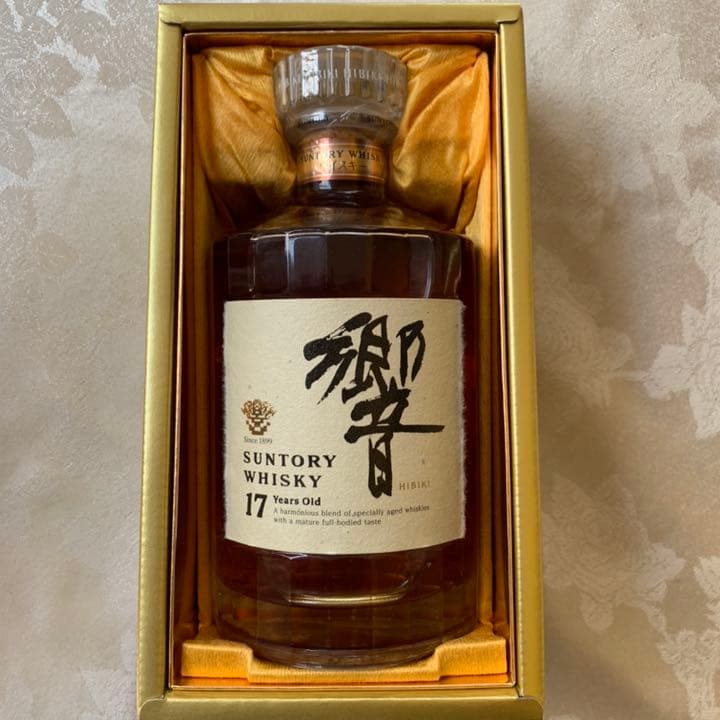 サントリー 響 17年　700ml 箱あり　貴重！激レア