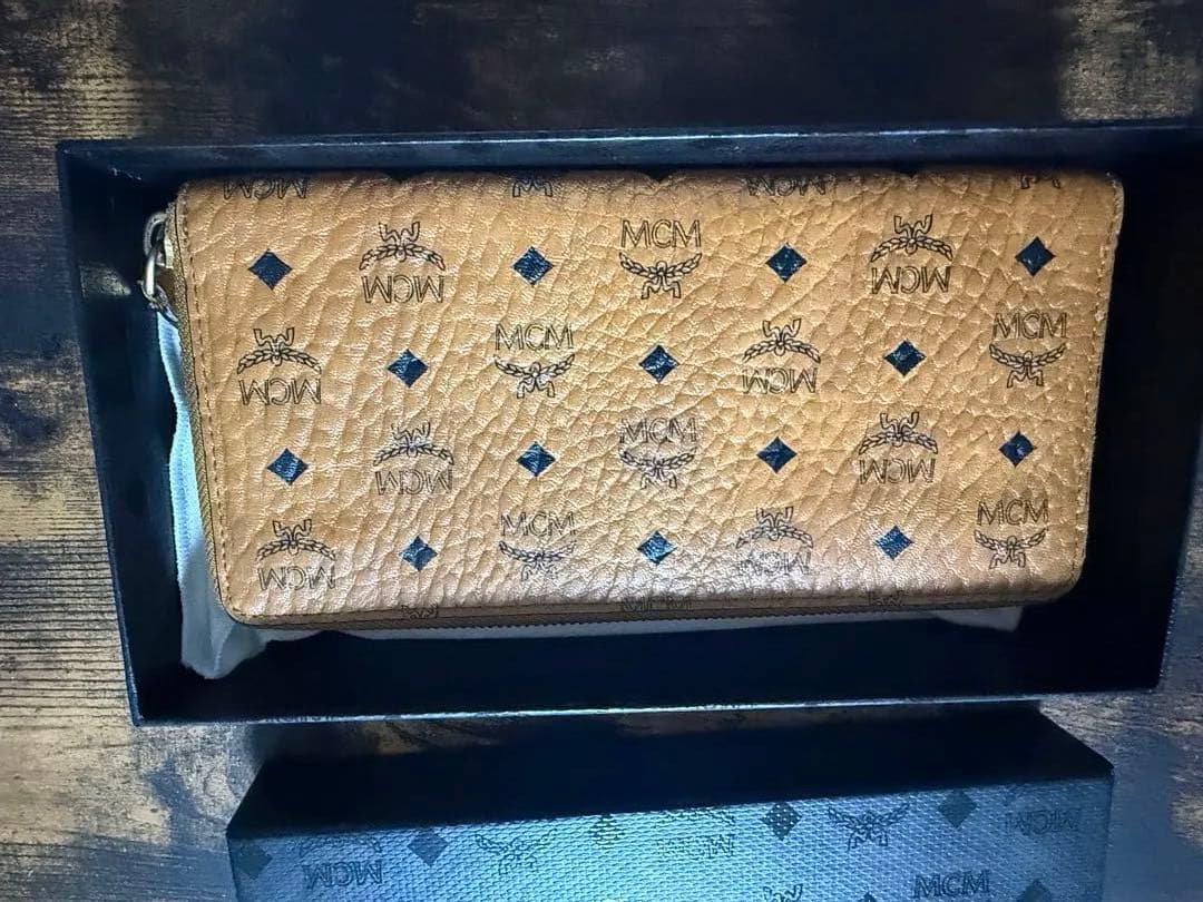 MCM 長財布　新品同様　箱付き　メンズ　レディース