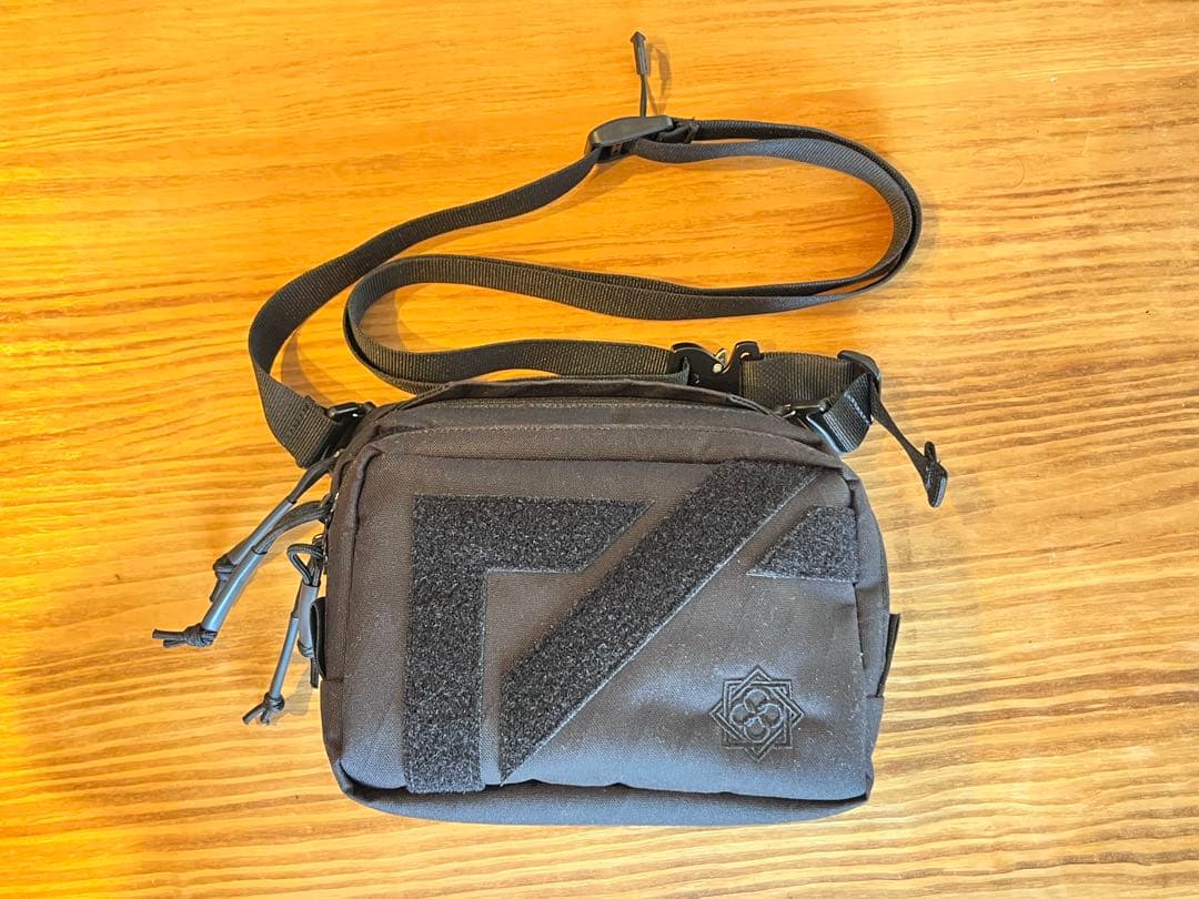 【TTGD】TORTOISE POUCH【BLACK】
