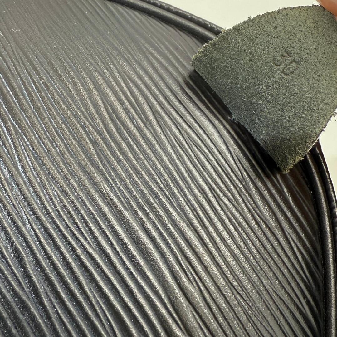 LOUIS VUITTON エピ スピーディ30 M59022 ブラック 黒