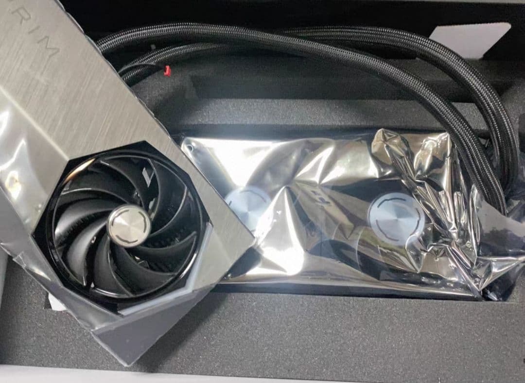 グラフィックボード・グラボ・ビデオカード GeForce RTX 4090 SUPRIM LIQUID 24GB