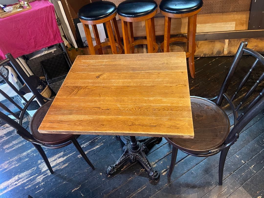【急募】ビストロテーブル　カフェテーブル