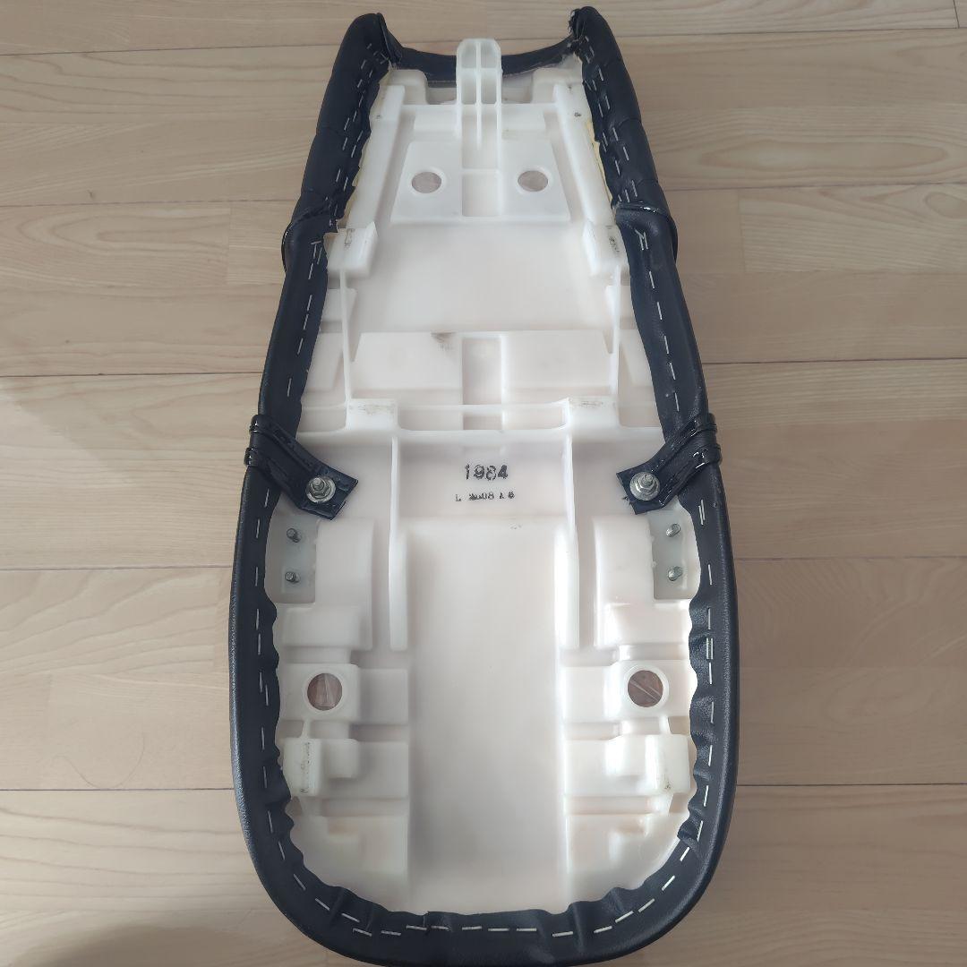 カワサキ　250TR シート