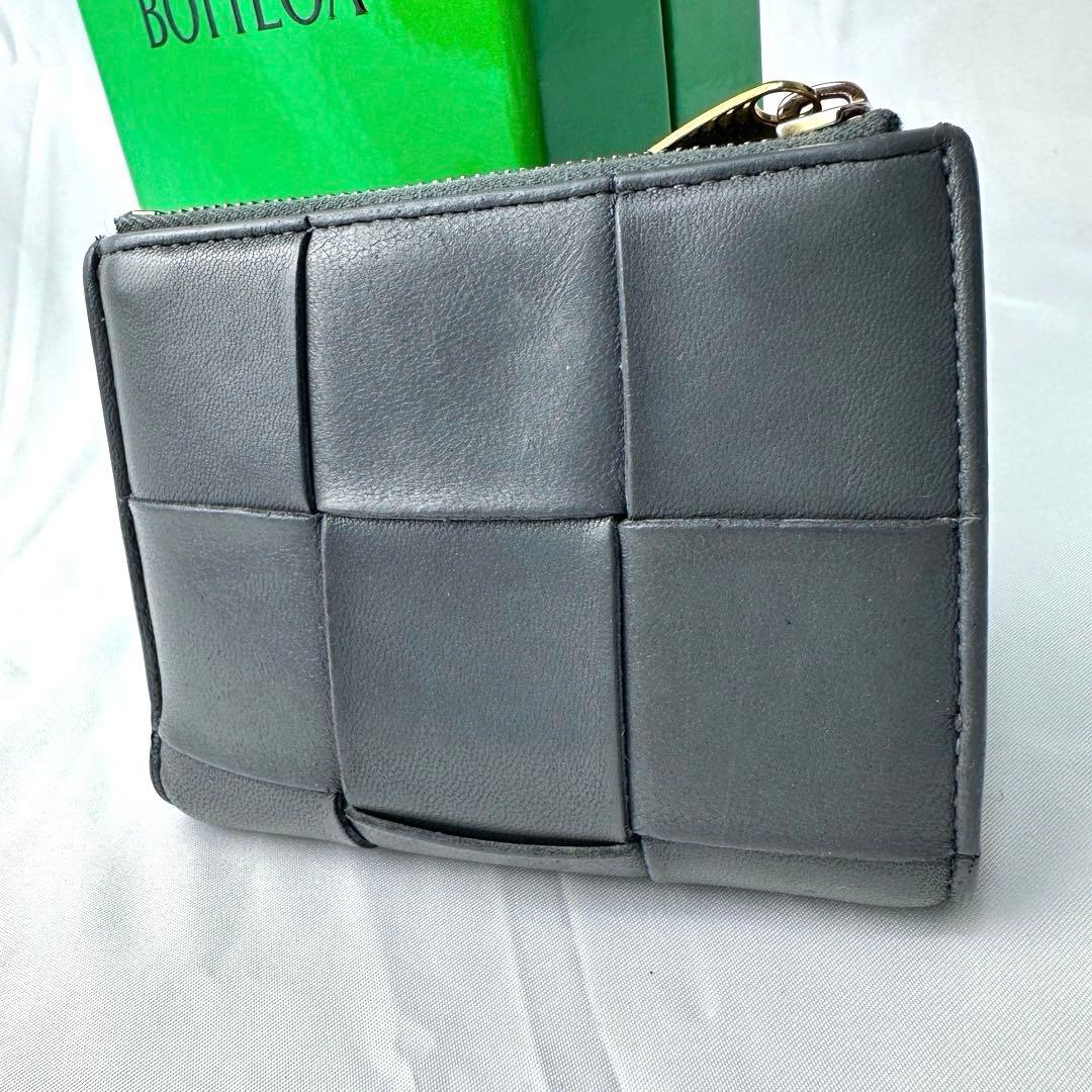 【美品】 ボッテガヴェネタ 折り財布 マキシイントレチャート カセット サンダー