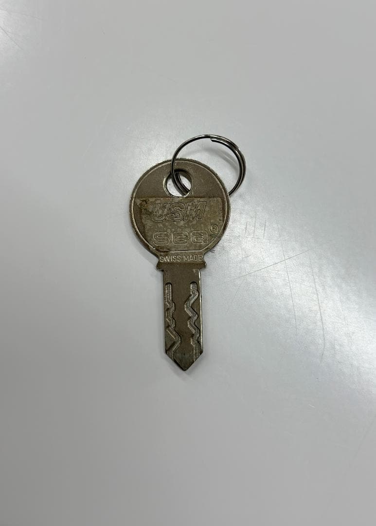 正規品■USMハラー■キャビネット　1列2段　白　鍵つき　パーソナルロッカー