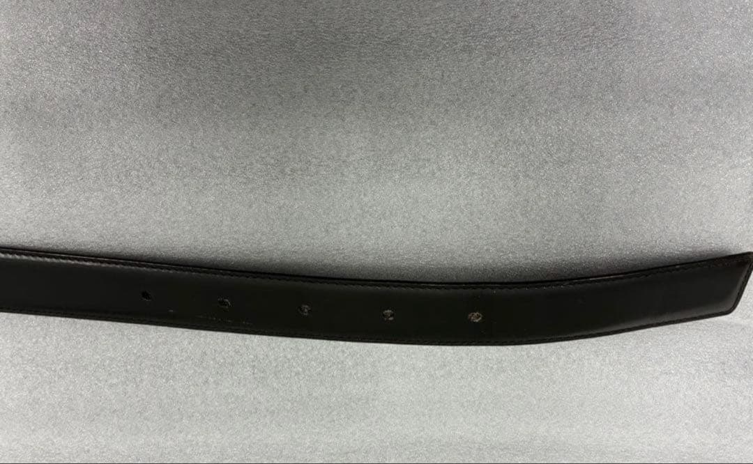 フェラガモ、サルヴァトーレ黒レザー ベルト シルバー ロゴバックル