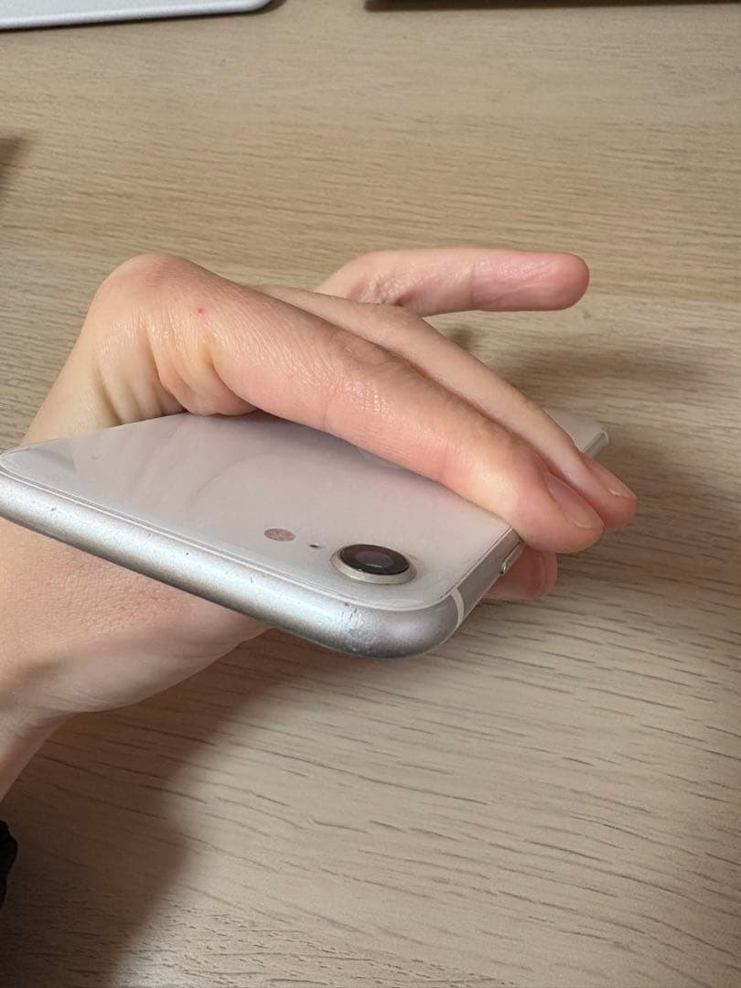 【SIMなし】iPhone SE (第2世代) ホワイト 本体 64GB