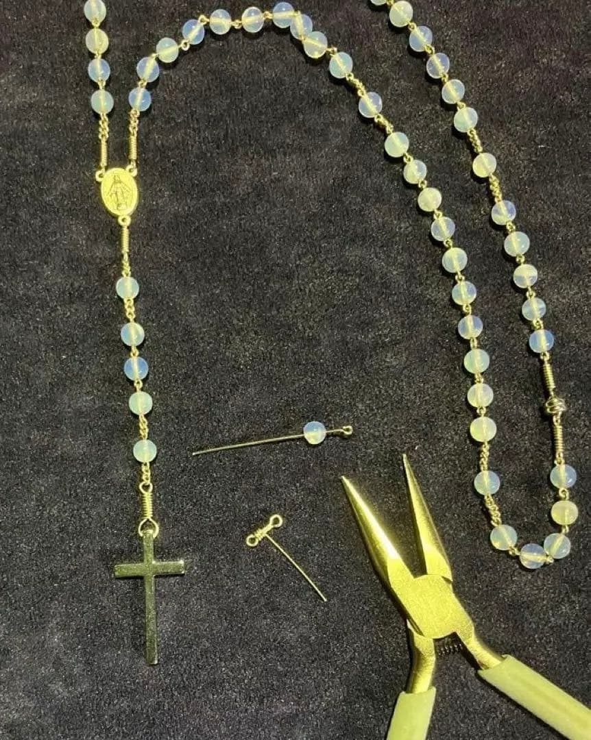 ロザリオネックレス　合成オパール　手編みロザリオ　長崎編み