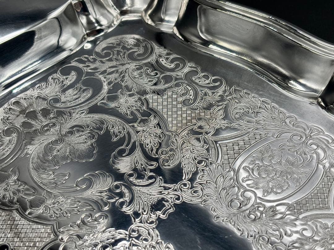 英国 　ヴィンテージ トレイ　銀メッキ　シルバープレート