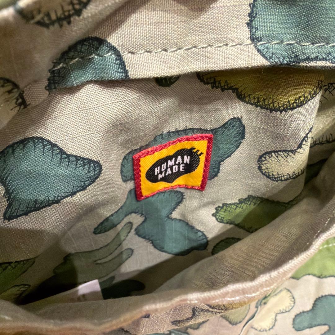 HUMANMADE KAWSコラボ 迷彩柄トートバッグ