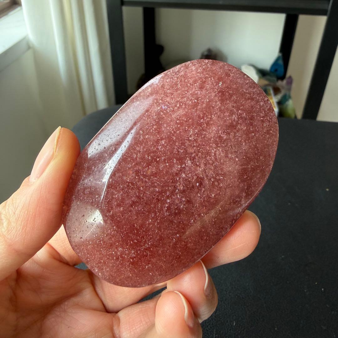 【ノブ】天然石ストロベリークォーツの握り石　置物NO.020712