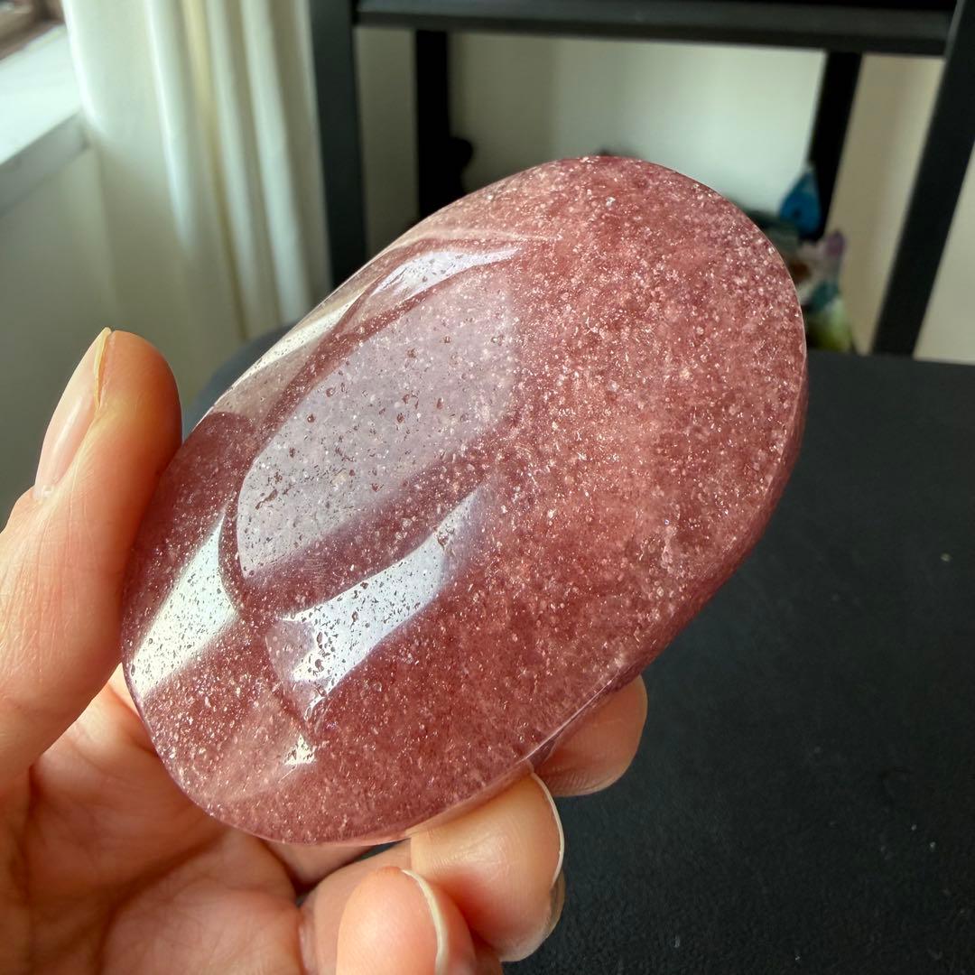 【ノブ】天然石ストロベリークォーツの握り石　置物NO.020712
