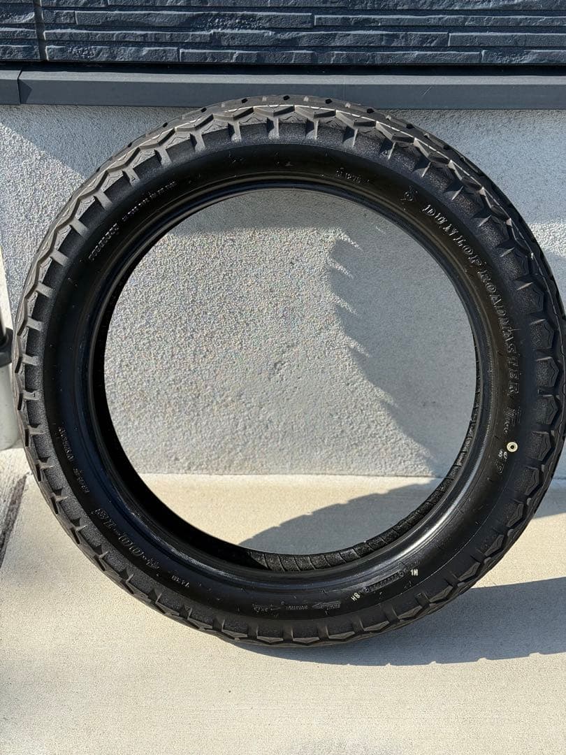 ダンロップ　TT100 GP 4.00-18