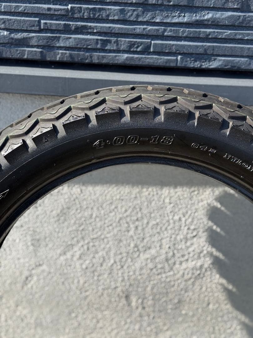 ダンロップ　TT100 GP 4.00-18