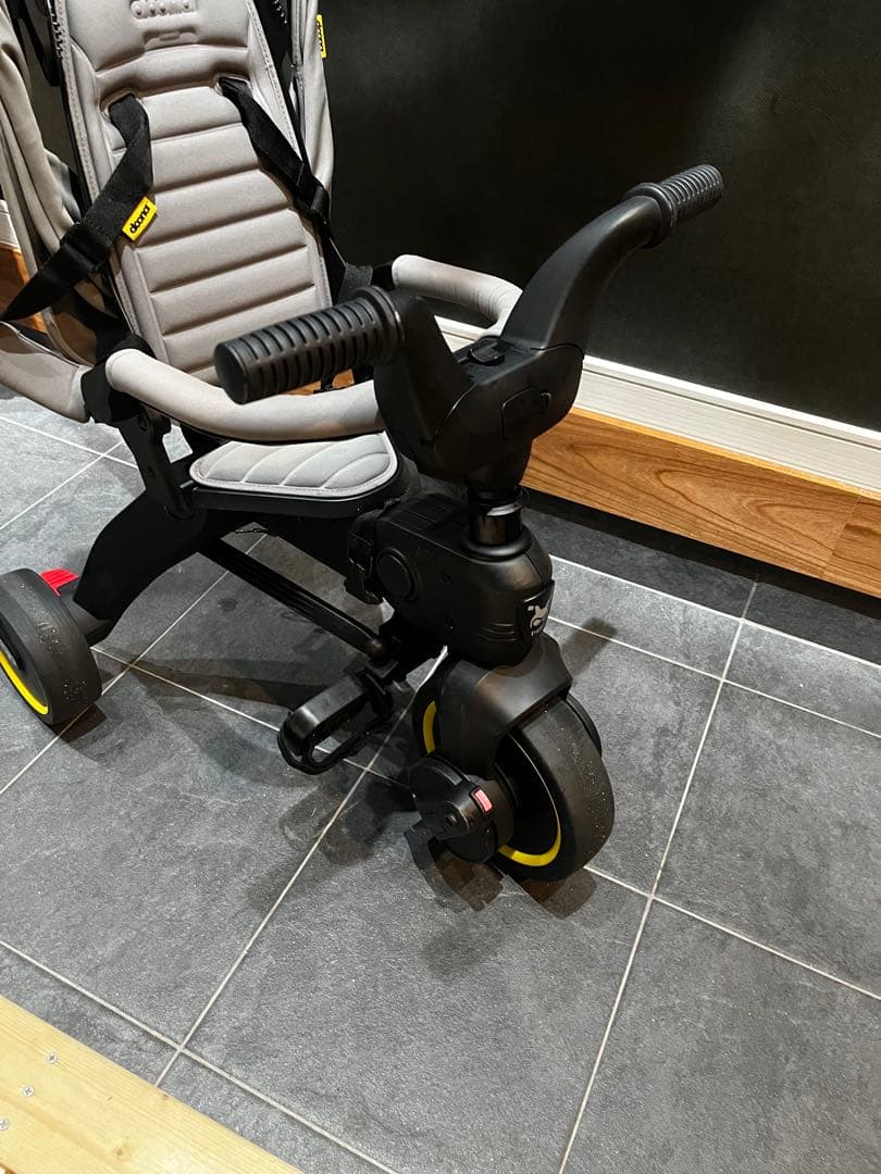 リキトライク　doona ドゥーナ　折り畳み三輪車