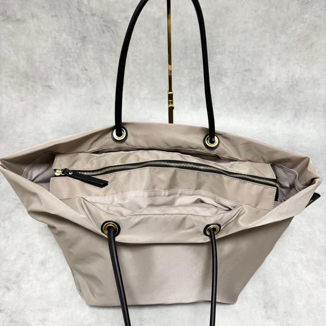 ちー ヴィオラドーロ ビアンカ ナイロントートバッグ L A4 トープ 黒