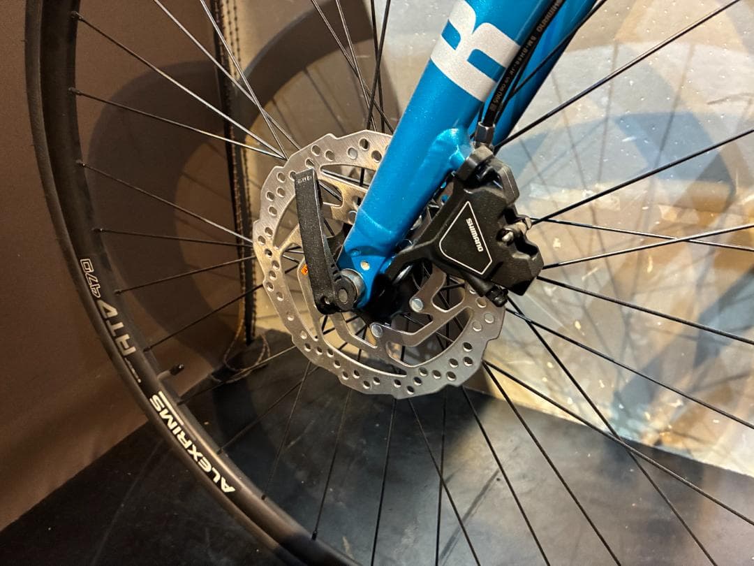 E15 クロスバイク Bianchi ROMA3 油圧式ディスク 500mm