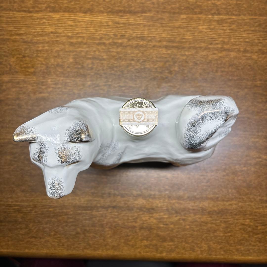  12 犬の形ウイスキー瓶