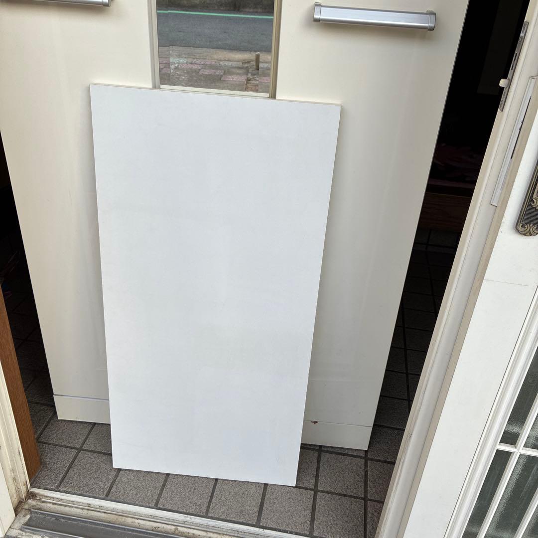 引き取り限定　白のシューズボックス