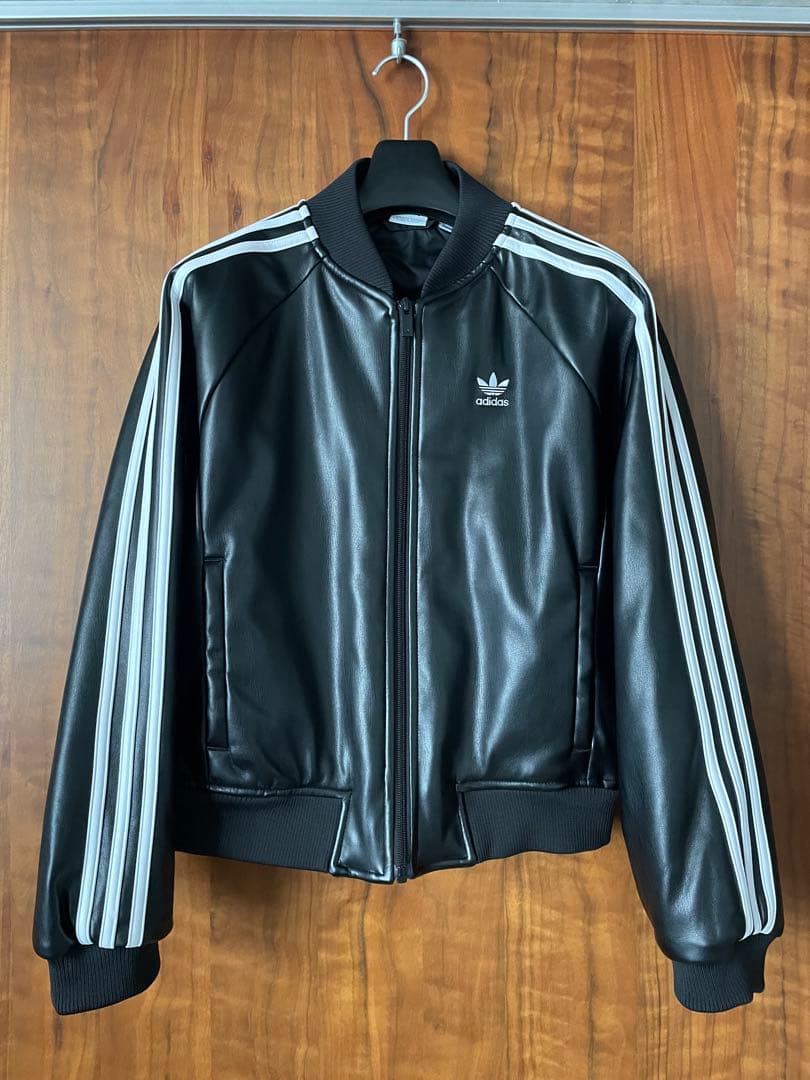 adidas オリジナルス　ブラック レザージャケット